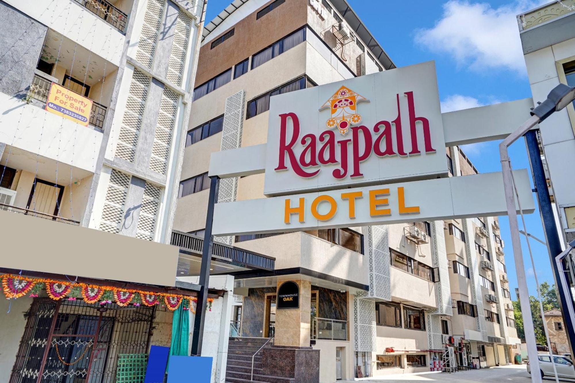 Clubhouse Hotel Raajpath Vadodara Exterior foto